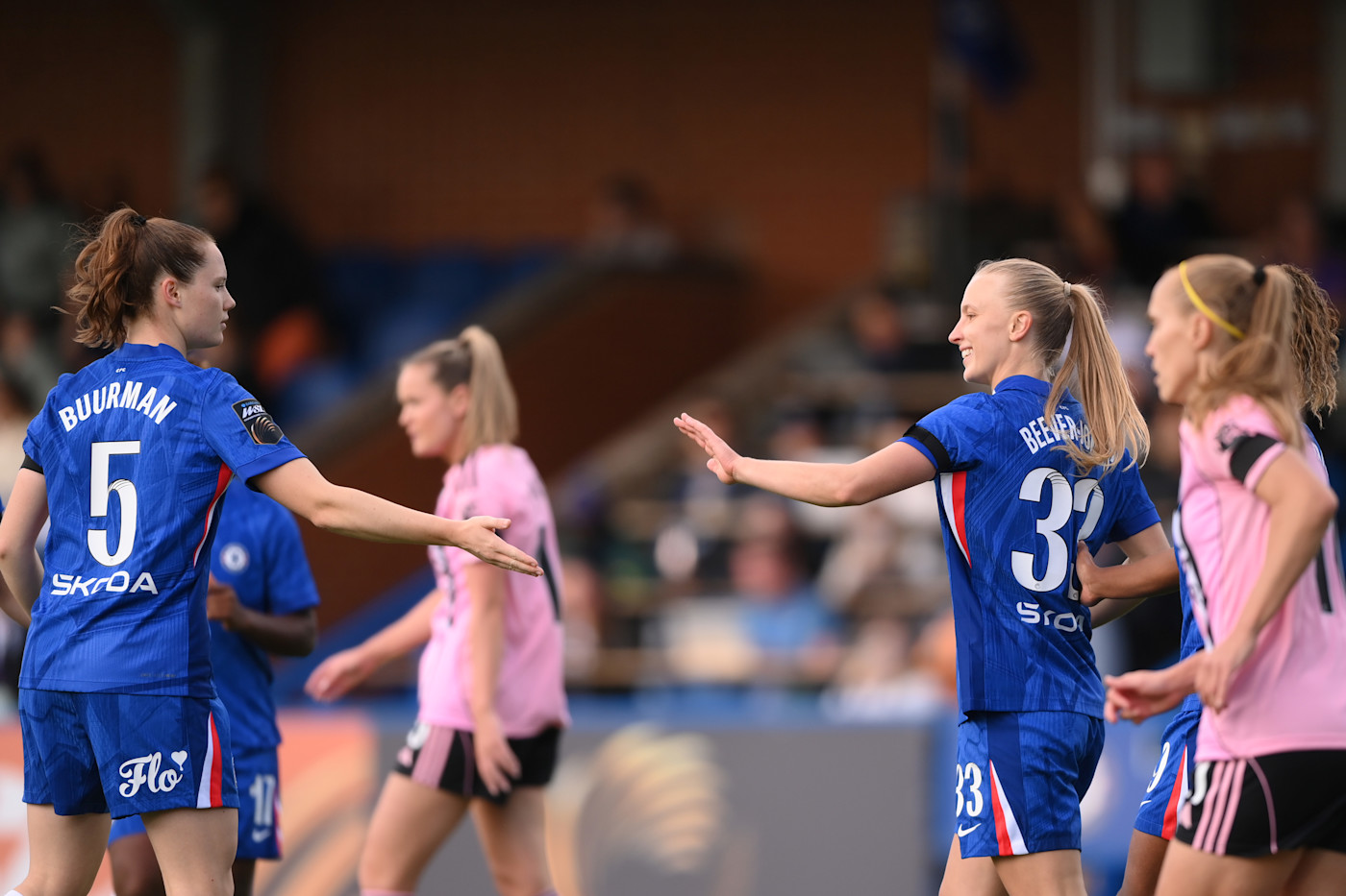 布尔曼在阿吉·比弗-琼斯对阵莱斯特城的进球前传出一记精彩的传球